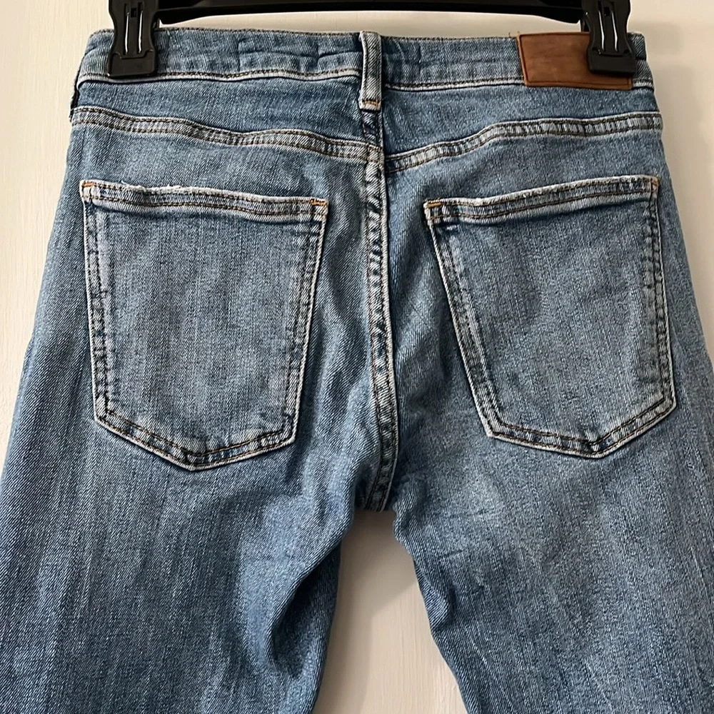 Zara Raw Hem The Skinny Ankle Distressed Jeans